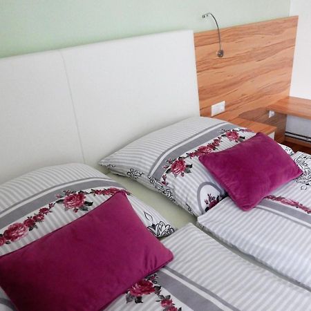 Bed and Breakfast Fruehstueckspension Lach Эберндорф Экстерьер фото
